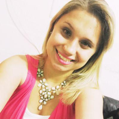 16 anos , Paulista , leonina ♌, futura enfermeira , namorando