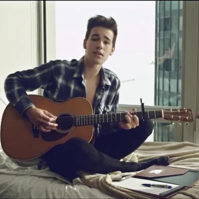rt this tweet for a dm to jacob ! just ask @lashtonmylife and show proff https://t.co/DfruD9Mql7