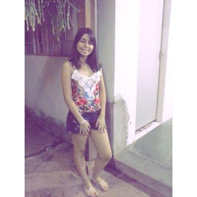 Alegre , simpática, sou uma pessoa simples!! Adoro baladas  sair com as amigas e amigos! Faço amizades mto fácil! Sou uma luanete eternamente! Vivo pelo Luan 3