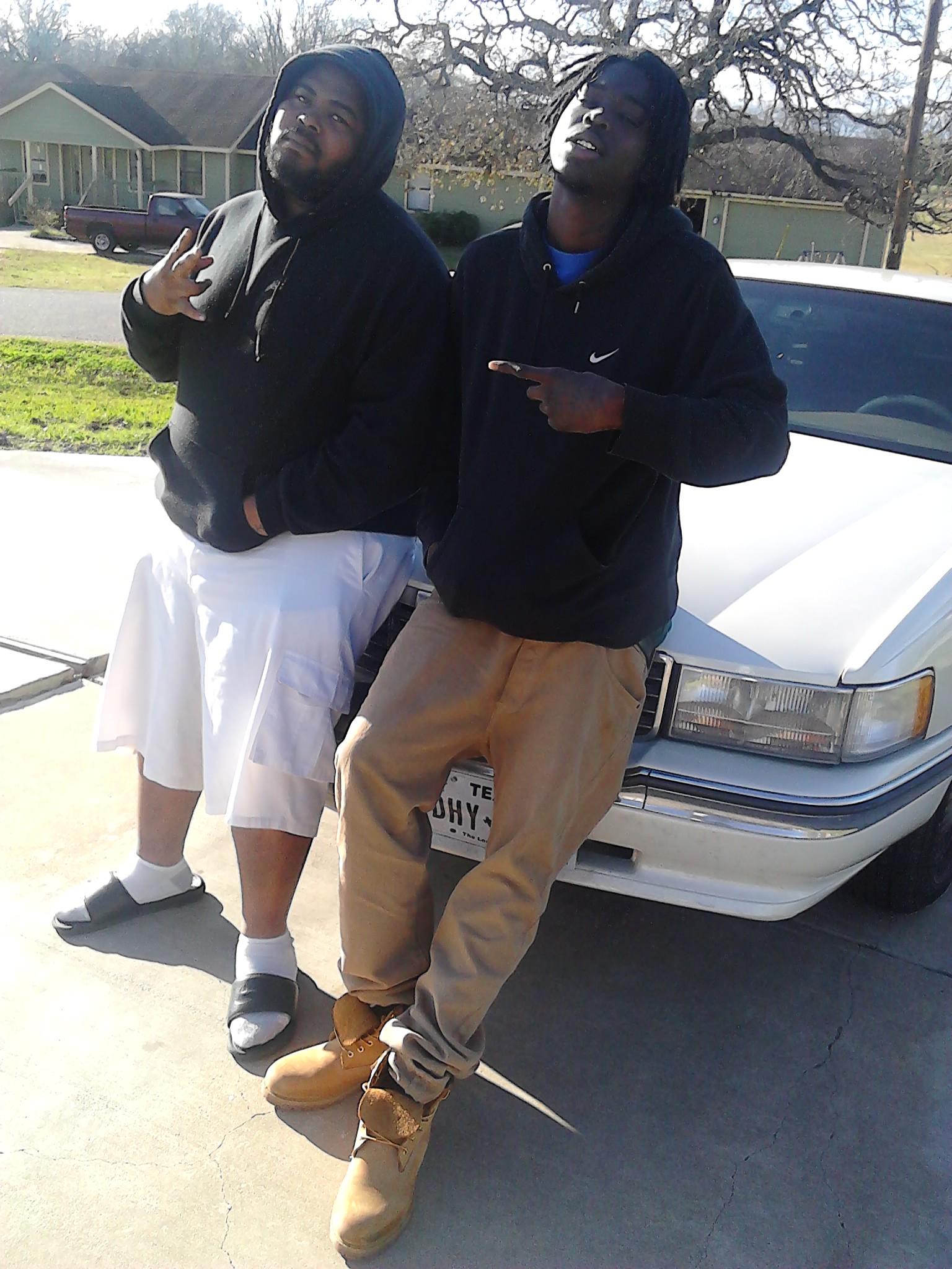 DewayneLewis08's profile picture. God first family next, Texas made for life! if tha jo6 hard i juz grind harder #workfoemine.. Father of one and itz always R.I.P. Casie til we join ya!