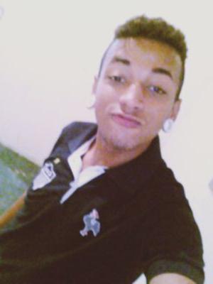 Um falso amigo é mais temível que um animal sevagem;o animal pode ferir o seu corpo,mas um falso amigo irá ferir sua alma...Siga-me os bons!