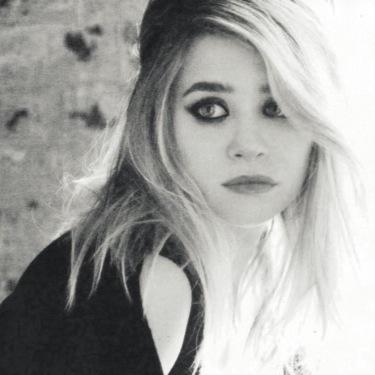 Ashley July Olsen. 18/ lesbian-
