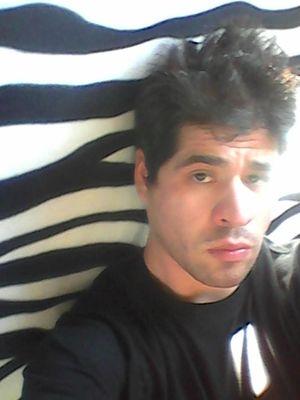 Soy una persona que le gusta su vida. signo cancer 25 años armamdo mi sueño a traves de los estudios