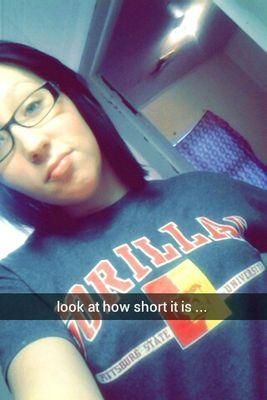 bisexual i do both kinds dont judge me if so goodbye! shes bad asf! currently doing me and her! ihoop32