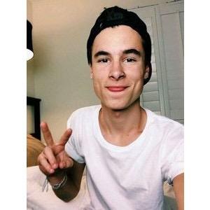 xoxokiansbeanie's profile picture. inactive bc school :(