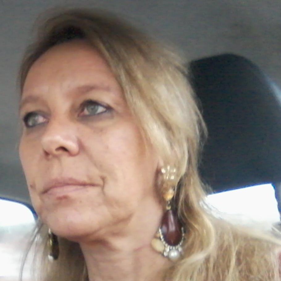 FabiFaboza's profile picture. 