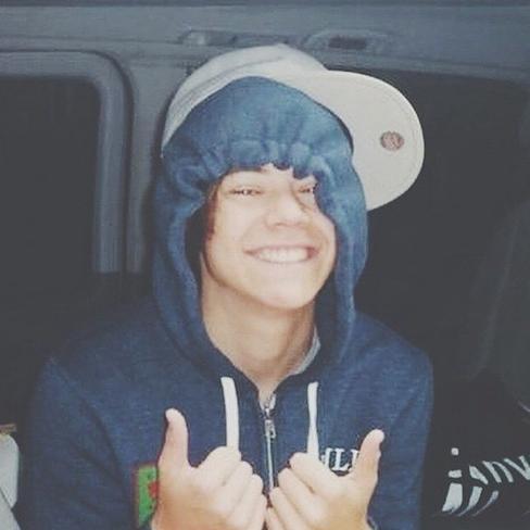 adziorr's profile picture. Directioner wowowowow ;) Jakby coś się działo pisz, postaram się pomóc skarbie :)