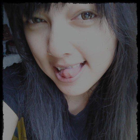 Hangouts, Party, School, Kata mama aku masih anak manja :)