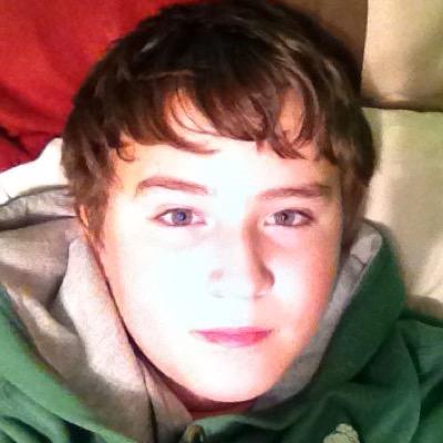 AvionU's profile picture. psn is life i dig chicks with black or burnette or bolonde haired girls love dogs dey #1 favorite game call of duty advanced warfare and My age is 13