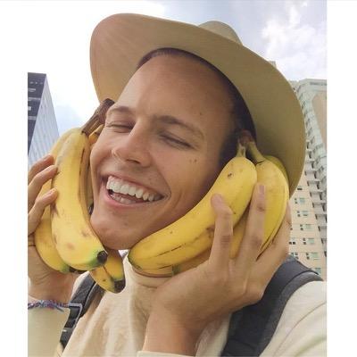 DONT FORGET THAT YOU ARE SO BEAUTIFUL AND THAT YOU SHOULD NEVER STOP SMILING THAT WORLD WOWING WAR ENDING SMILE OF YOURS #JERHOMIES | NEW VIDEO ⬇️
