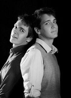 WGeorge_SR's profile picture. Gryffindor × Un Weasley mas × Gemelo de Fred × Juro solemnemente que esto es una travesura.