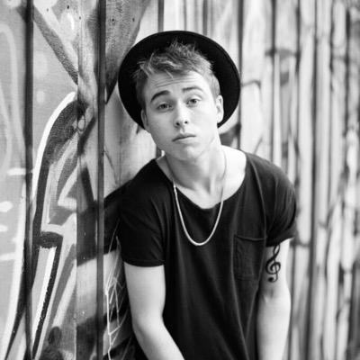 dylxnhollxndx's profile picture. PLEASD RT THIS LINK -- https://t.co/OMvDDz6pRt I love you so much. please never give up on your dreams. your worth it