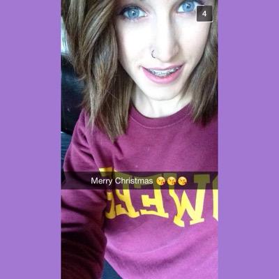 Hartpury student 



geeshlivelife09 is my snapchat uglies