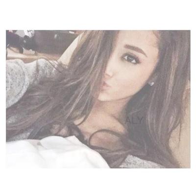 girl, 19 yr old justin bieber fan