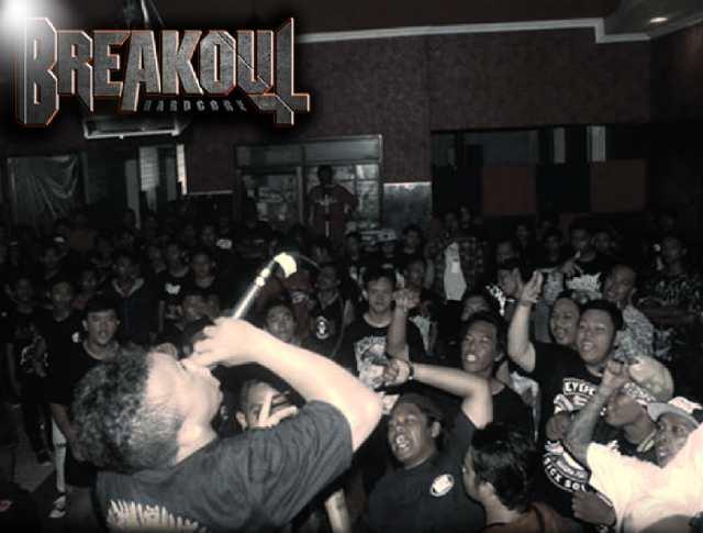 Hardcore band from east side Borneo. 

IG: breakout_hc
Youtube: breakout hardcore

Contact Person : +6285787903149