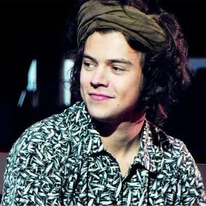 Hey! I Love 1D,5SOS,Cher Lloyd, Green Day, Blink-182,Nirvana, Paramore,and another bands, I like to make jokes about anything and I'm laughing most of the time.