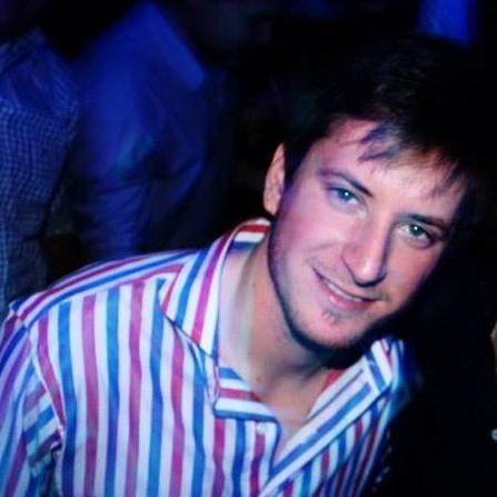 Estudiante de Lic. en Administración. Facultad de Ciencias Economicas. UBA.
Hincha de San Lorenzo de Almagro.