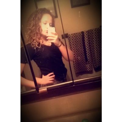follow @lolshyanne