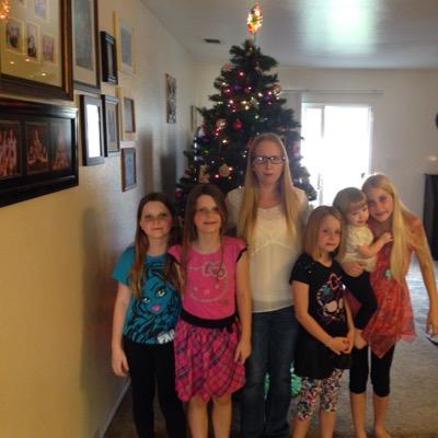 ashleynh04's profile picture. Im a mom of 5 girls and i love the outdoors