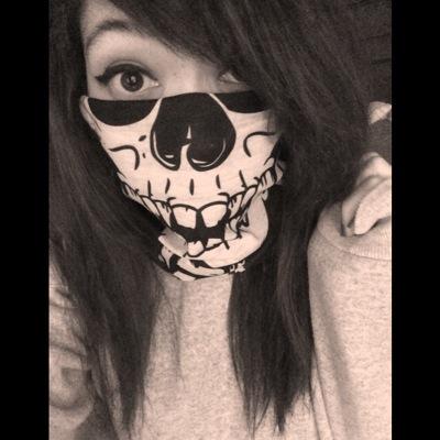 I retweet so much more than I tweet my own stuff haha! 
I'm 18 
Gaming  Life