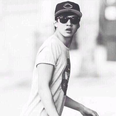 please follow @fandomwallpers just ask if theres a certian wallpaper you want!