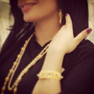 ‏تعبنا نداري كل خاطر عشان نعيش ...وحنا ندور من يداري خواطرنا...رضينا بوقعنا لكن يازمن بشويش...ترا ماشكينا قسوتك وانت خابرنا