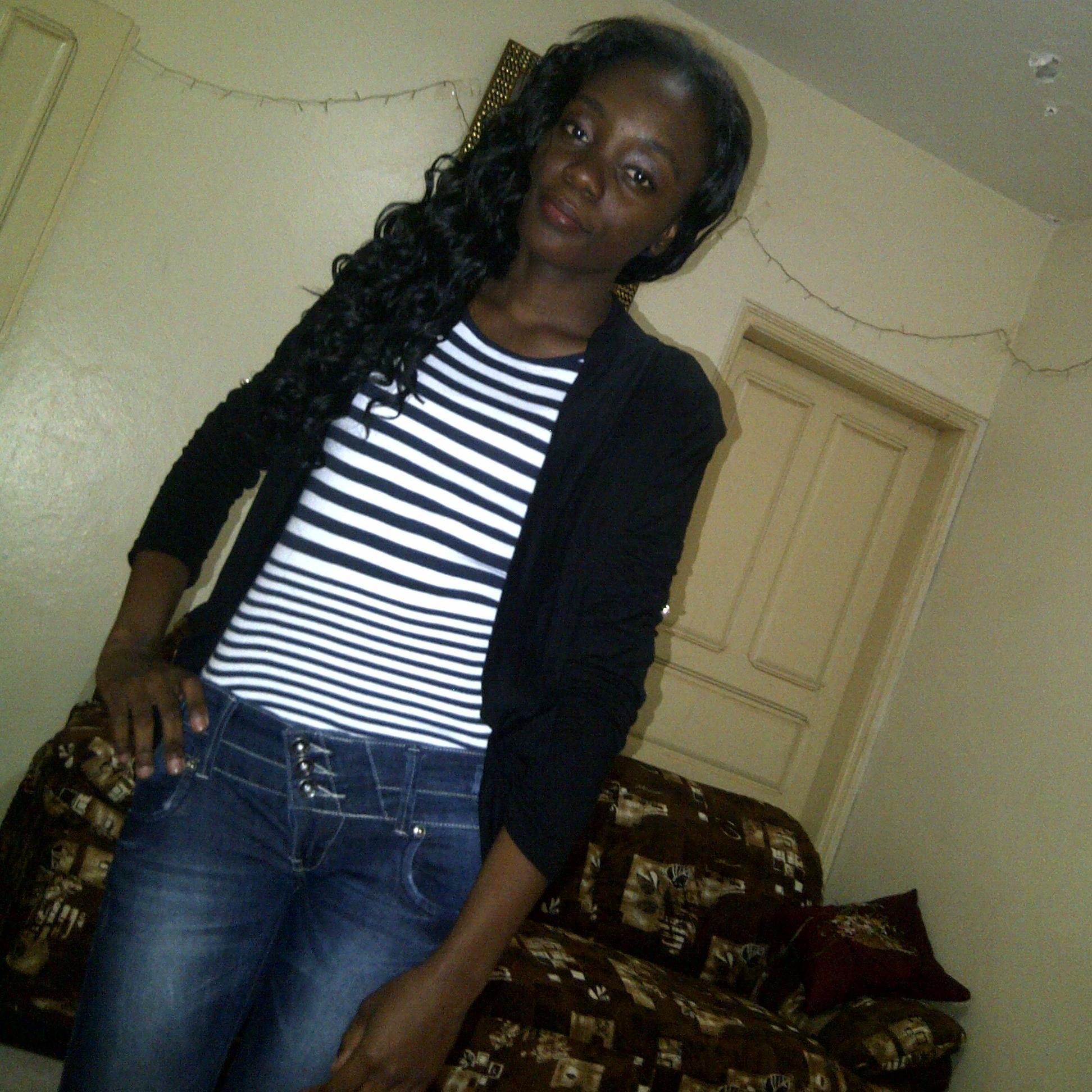 DeboAlicia's profile picture. 