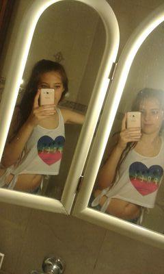 mayymoro's profile picture. No vivo de los demás por lo tanto sus opiniones me chupan un huevo ♥♡♥♡