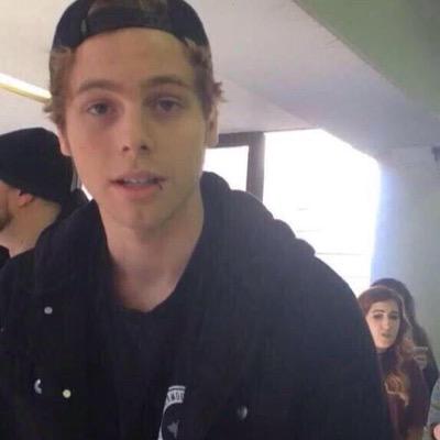 follow @angelcliffords if u wanna get freaky