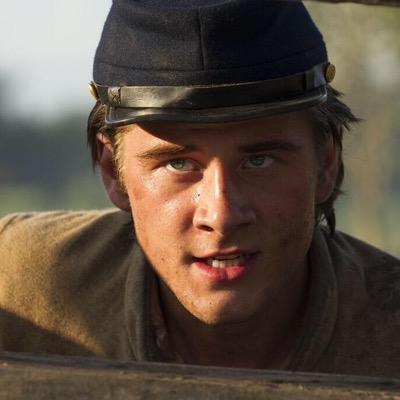 Nephew of Rick and Jeff Grimes, cousin of Carl Grimes. 19. I'm kind of a douche. But I know how to treat a woman. {Single} // #RIPMallory #TWDfamily @malcolm194