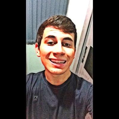Namorando @leeegoncalves_