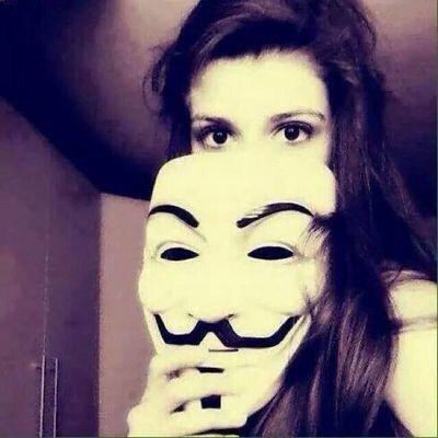 الله خلقني بنت نـاس وحمولـه , قـدري تعّـلا بالثريـا مكـانـه ~ احب الشعر والهلال ~ تابعني اتابعك