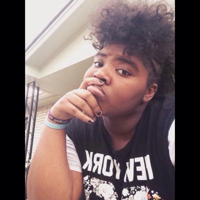 BrokenHearted
*Trust No Hoe*
Lesbian
615