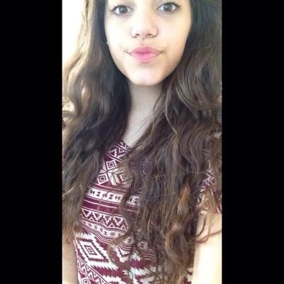 simplyxivy's profile picture. 912 . ihs .