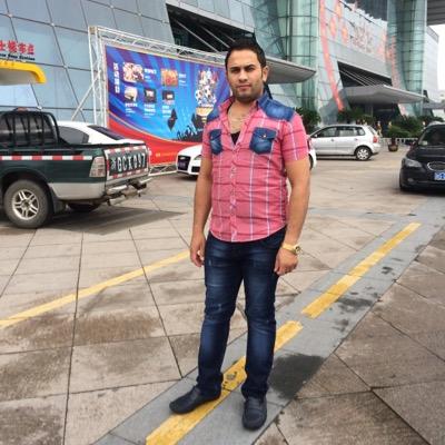 بين سطور الحياة أجد ذاتي