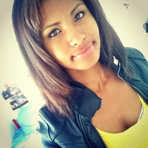 TheeQueenC's profile picture. IG: queen_Caitlin_