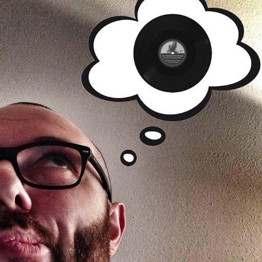 Colleziono vinili e non li presto, i libri forse. Ho scoperto che le cose che mi capitano, a volte, fanno ridere! Scrivo cose su https://t.co/rAkTtL9lOh