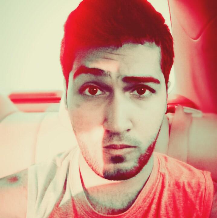 انا كلي غلا صادق لكل إنسان يغليني
ابعطيه المحبه ما سألته وش بيعطيني.*
ضيفوني ع البيبي / PIN:24F09B1C