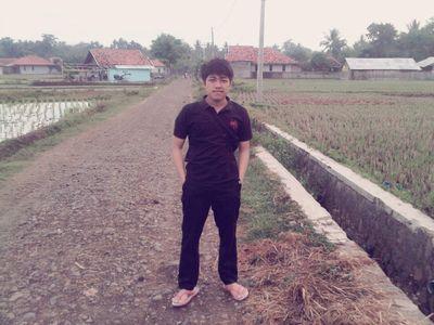 BE YOUR SELF!!!!