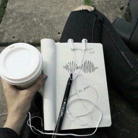 Люблю книги, музыку.....