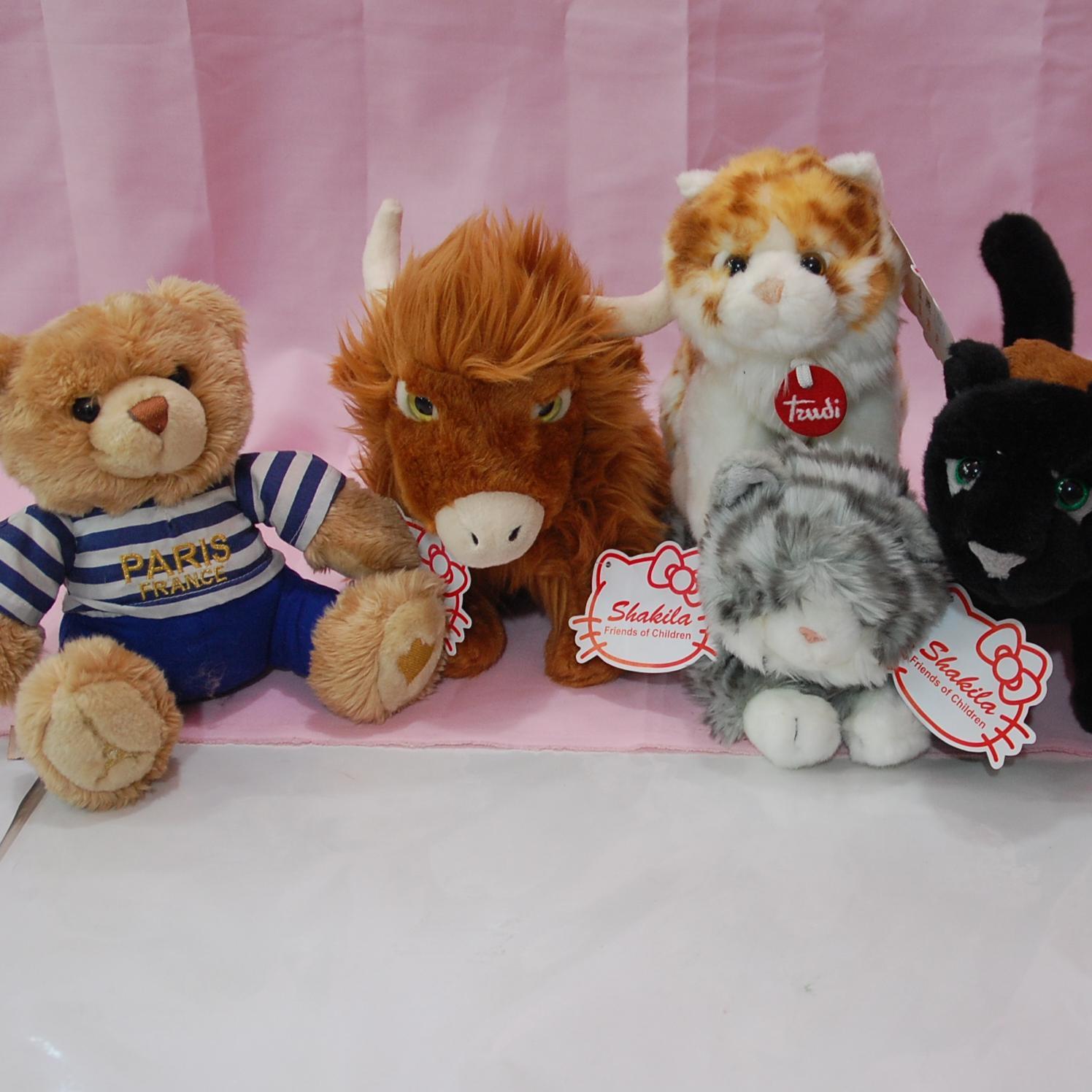 menjual boneka grosir-ecer