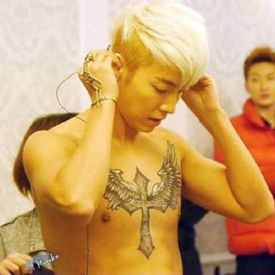 สวัสดีรรับผม งงเงย์ ผู้หล่อสุดและรวยสุด มาคุยกันครับ ~
