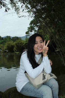 dina_dinarauf's profile picture. don't ignore your problems, Ignore the negative thoughts about your problems.
 || English Dept (Translation section)