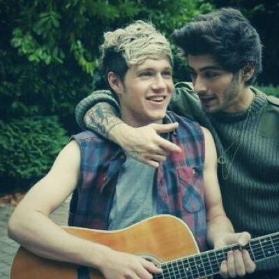 free follow from @zouisftstyles_ follow her an ask for a follow back x PLEASE RT https://t.co/mMxsrZCffT
