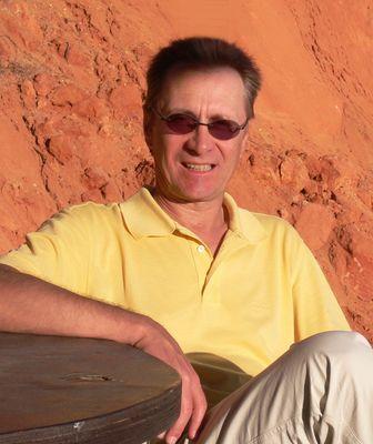 ex-consultant, retired, now working on his handicap. currently 17 - playing in Zürich area, Algarve, LA area and Palm Desert.