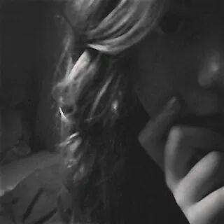 je suis reine de mon destin,  c'est moi qui fait mon present qui oublie mon passer et qui construit mon futur