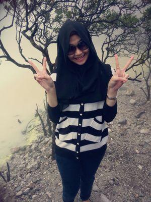 almesayuli's profile picture. 