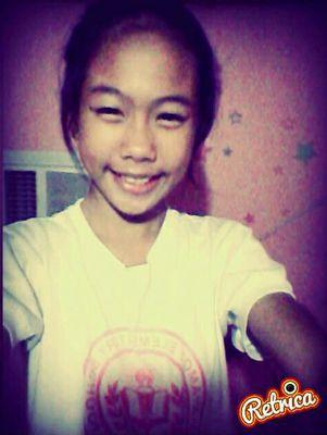 i love JaDine i love KathNiel i love books i hate mathematics i love dogs and i love 1 Direction:-)