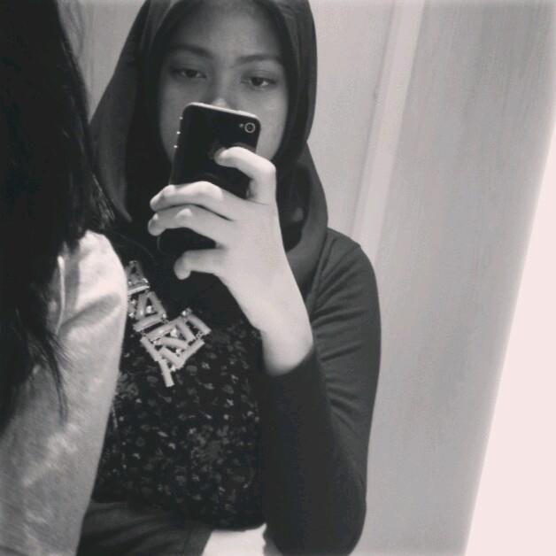 IdaFarida06's profile picture. x