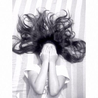 Author from the book DefecCtionis. And a lover of music and books. Writer from sci-fi, romances and distopias